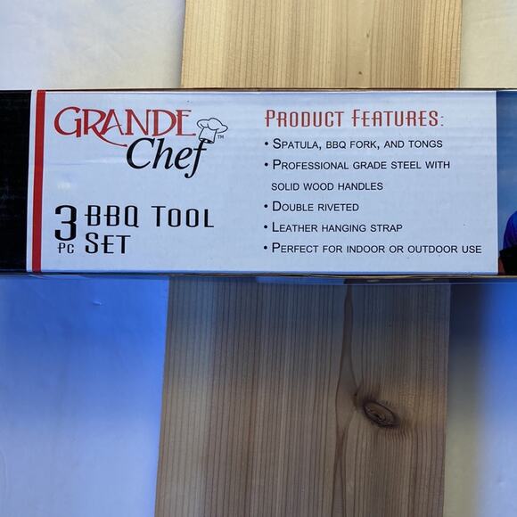 Barbecue Set - Grande Chef 3 Piece BBQ Tool Set plus 2 Cedar Planks - Picture 4 of 8